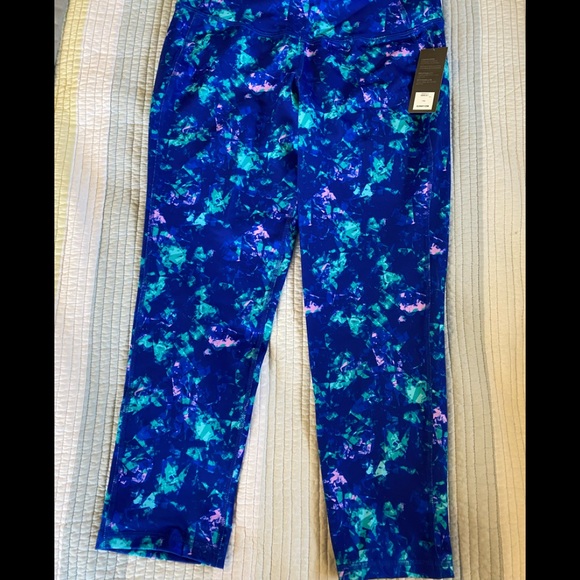 Old Navy Active Capri New Large leggings - Picture 1 of 2